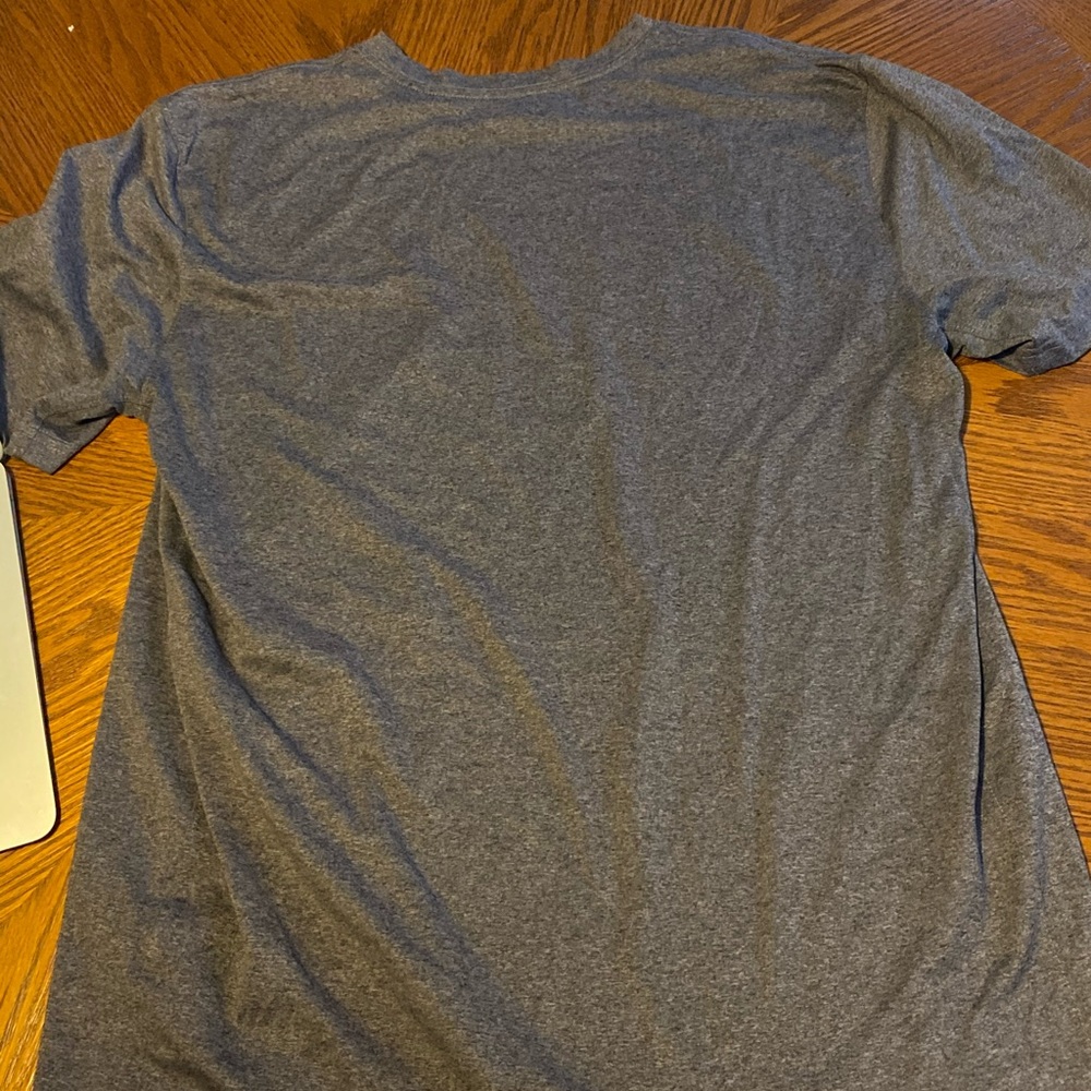 Men's Dry-Fit UNC Short Sleeve Shirt - Picture 3 of 5